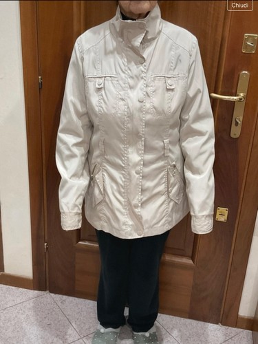 Impermeabile leggero beige
